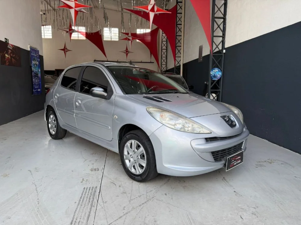 Peugeot 207 XR 1.4 Flex 8V 5p